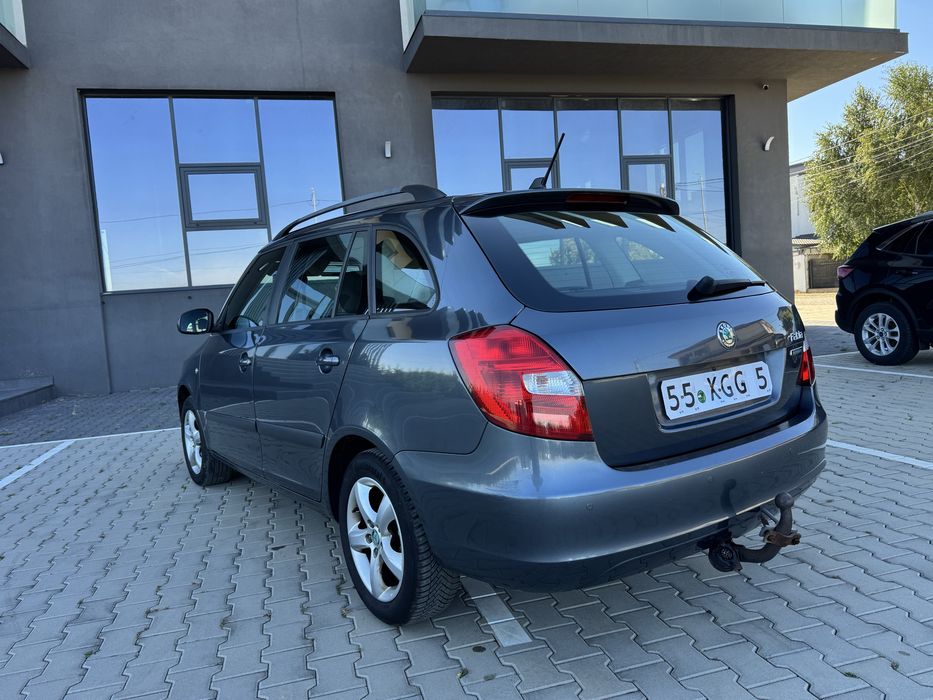 SKODA Fabia 2012 — imagine 3