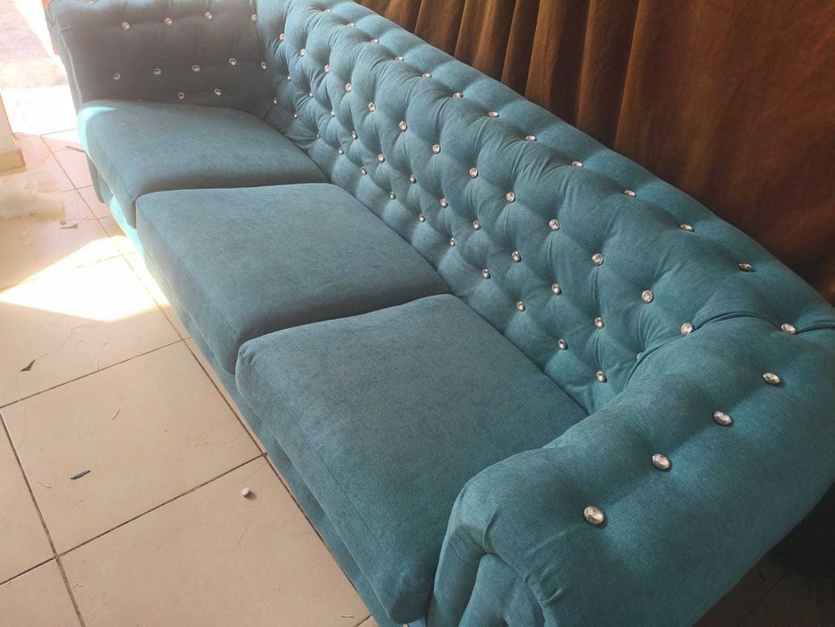 Tapițer canapele reparații