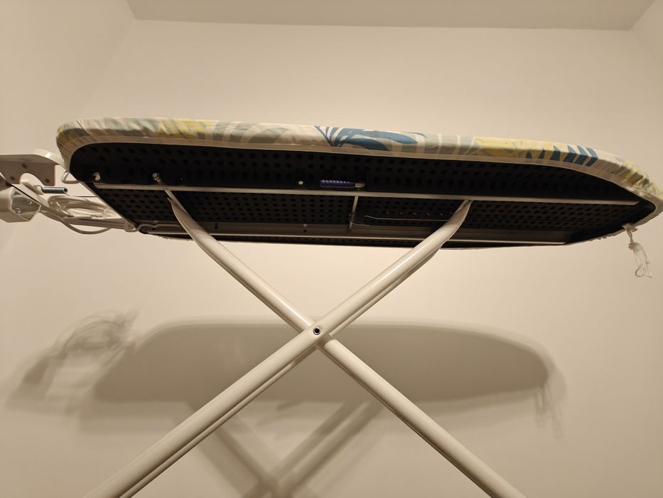 Masa de calcat Leifheit AirBoard  NOUA!!!