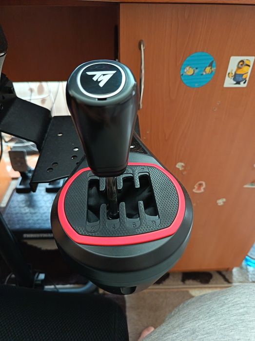 Vând volan gaming Thrustmaster TX + schimbător th8s + pedale t3pm