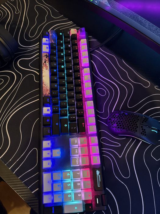 Продавам SteelSeries Apex Pro Full Size