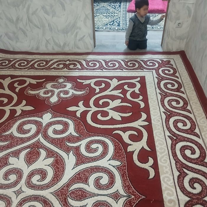 Ковёр продам бу.12000 тг