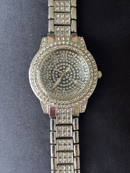 Часовник дамски ново