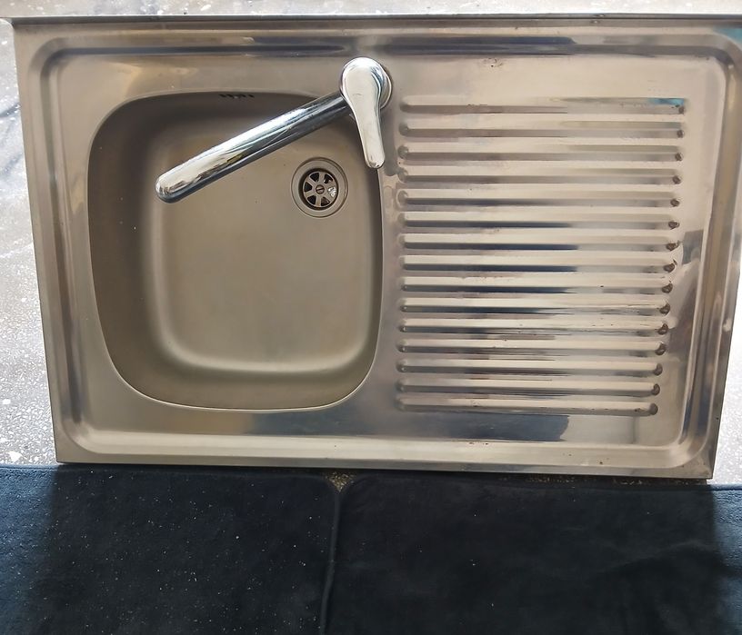 Chiuveta inox cu baterie inclusa