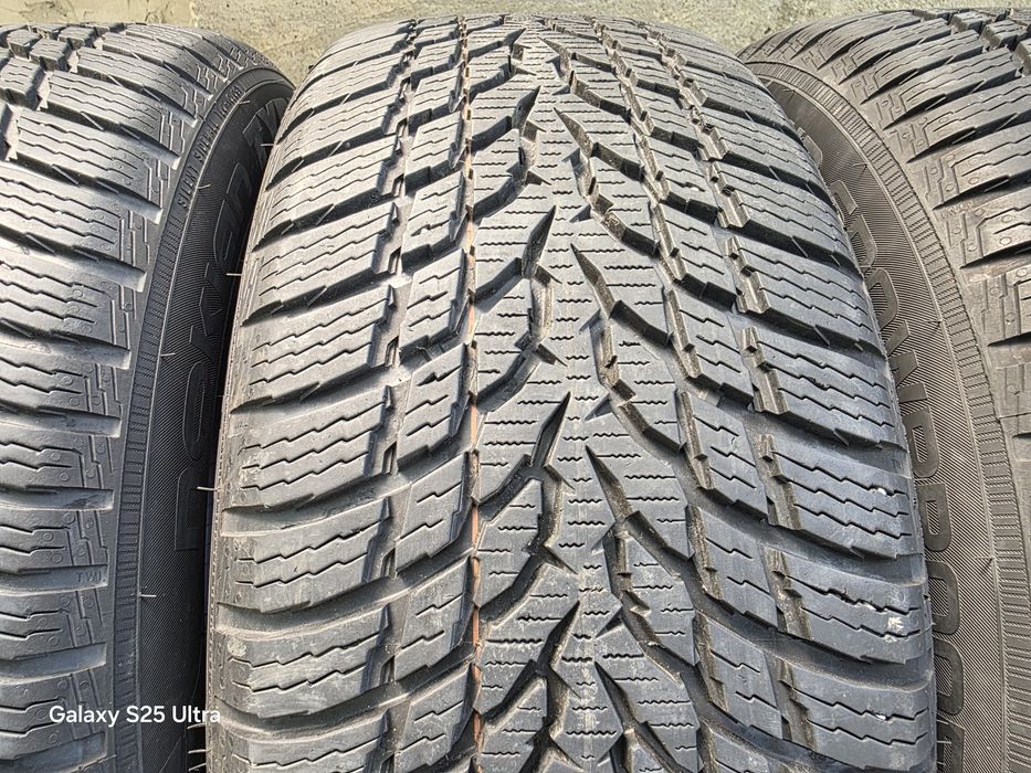 4бр. зимни гуми 215/55/17 Nokian