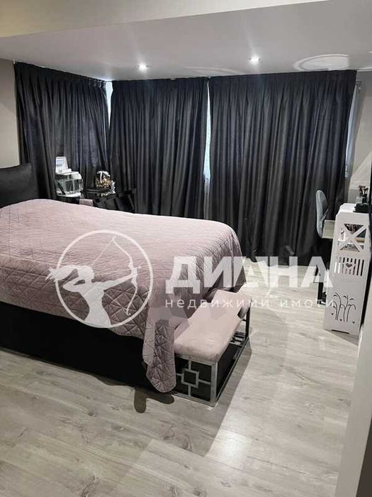 Продава се Тристаен апартамент в Пловдив, Център - 100 кв.м за 2200 €/кв.м - Снимка #4