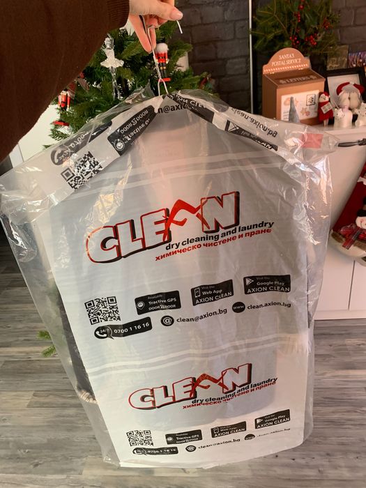 Черно вталено сако Pull and Bear