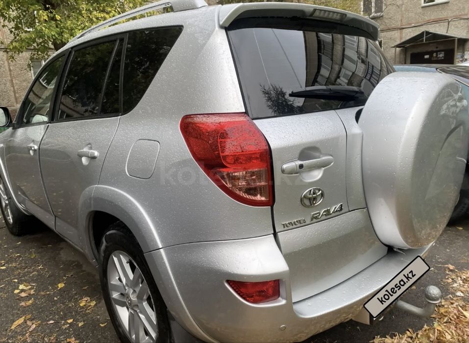 Продам Toyota RAV4