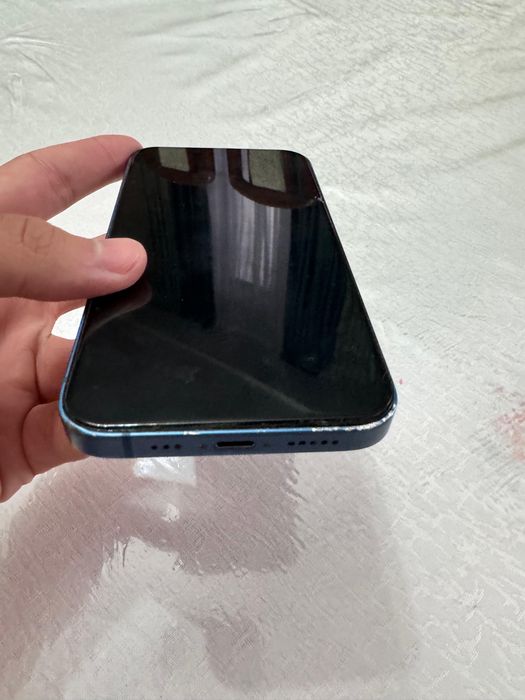 Продам iphone 13 срочно