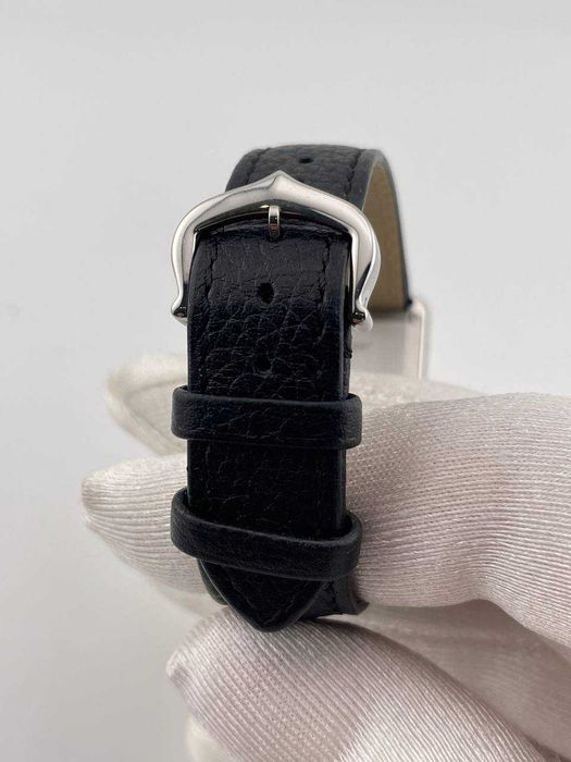 Часы Cartier Tank Must