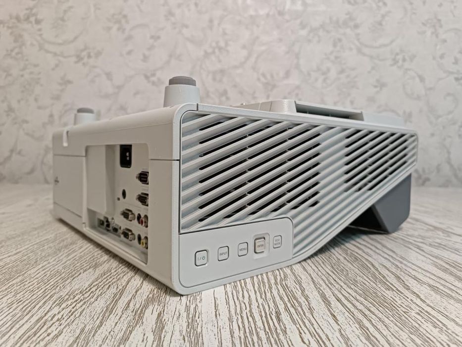 Мультимедийный проектор SONY