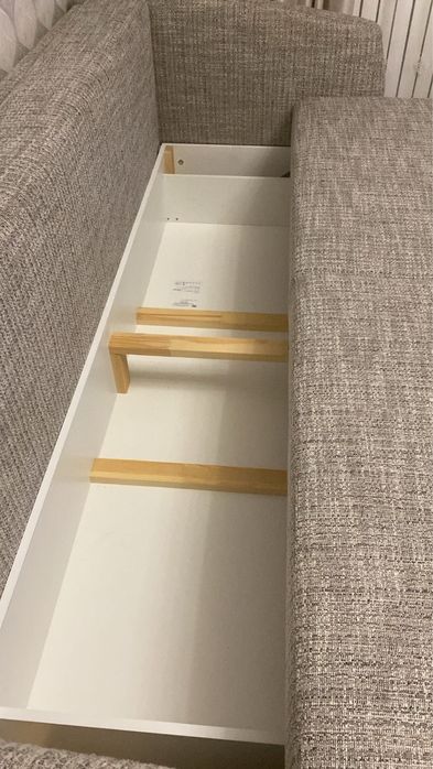 Диван раскладной с подушками