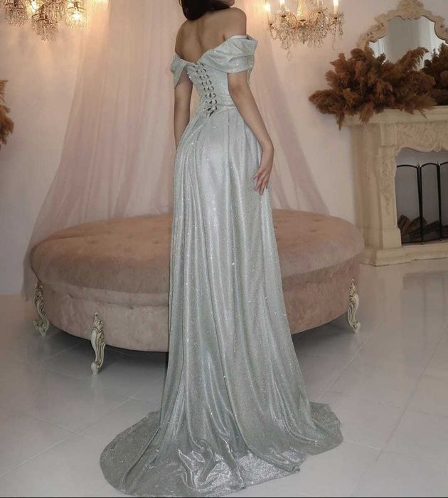 Вечернее платье на 42-44 размер