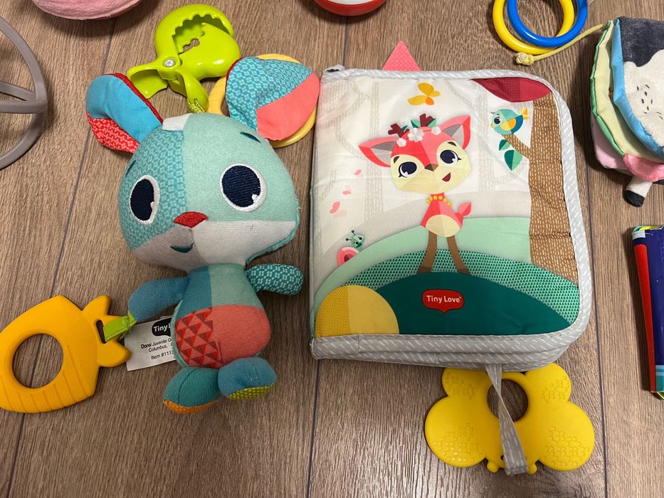 Лот бебешки играчки - 0-12 месеца