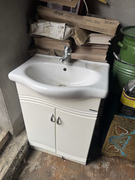 Ванный тумбочка айнасымен