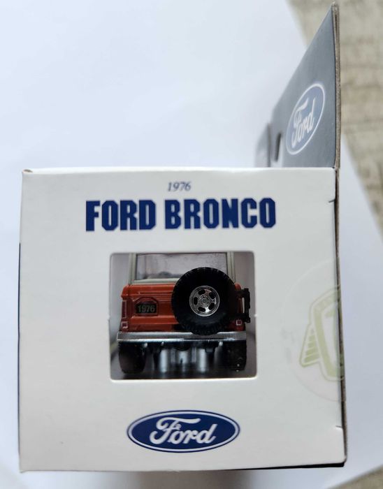 Macheta Auto Pentru Colectie 1976 Ford Bronco M2 Machines