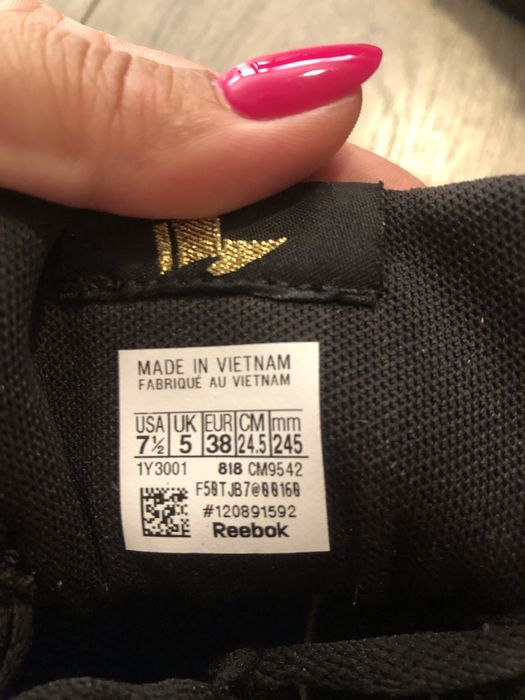 Adidasi reebok negri