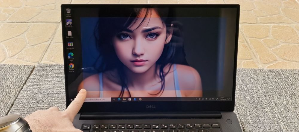 Laptop Dell 5540_Ecran 4K Touch---i9 9880H----32GB DDR4----Nvidia T2000 Quadro 4GB-----10/10 Estetic si Functional // Full METAL