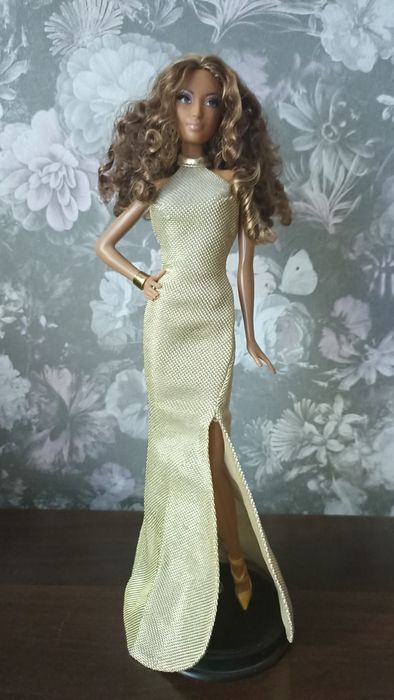 Продам куколку Барби