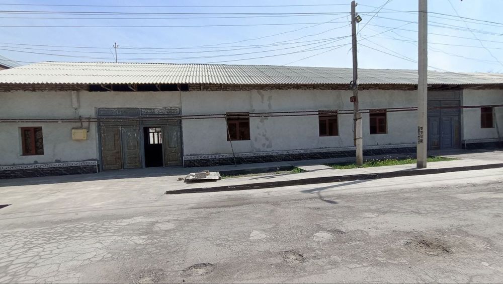 Hovli sotiladi ...