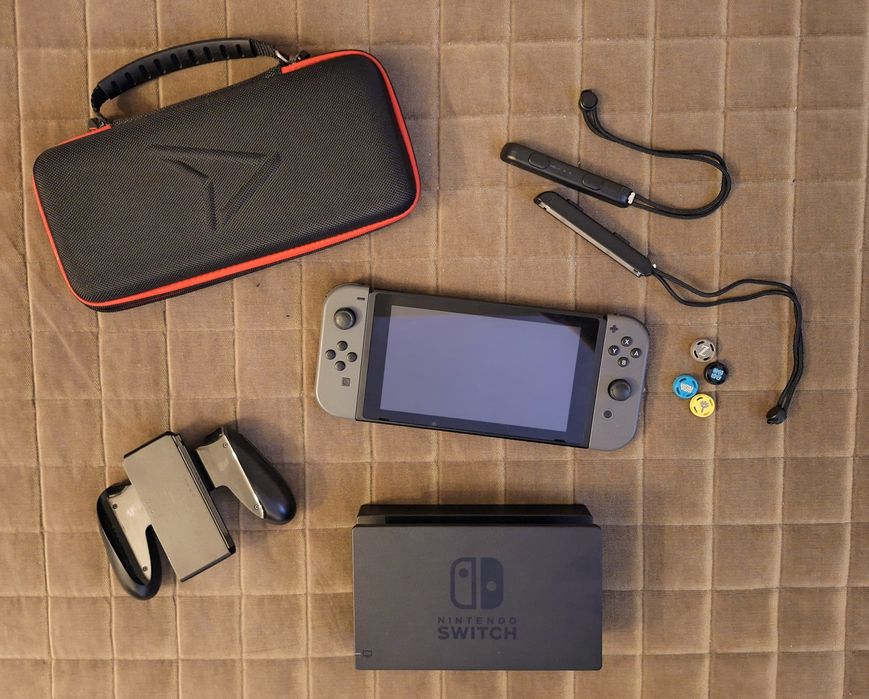 (6 ИГРИ) & Switch  V2 + Калъв и Grips