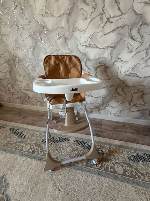 Стол для кормления