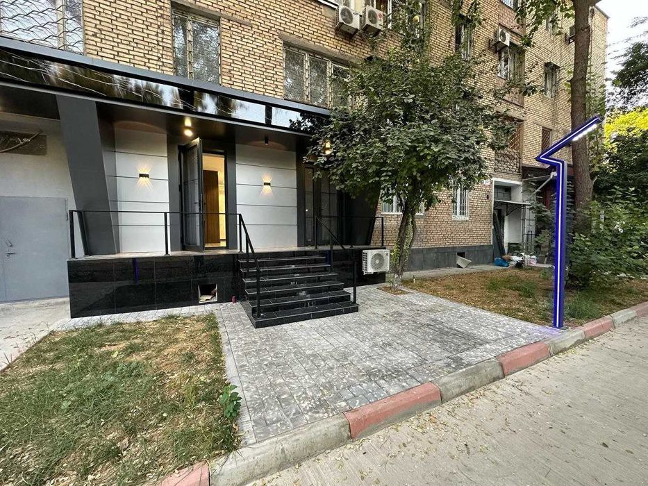 Сдается в аренду офис 100м2.  Ориентир: Ц-1 Эко парк