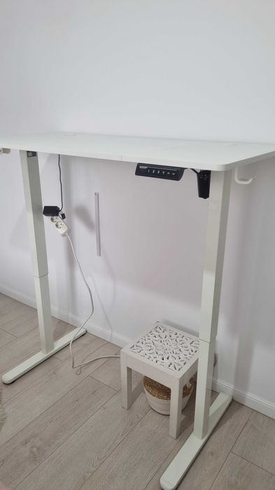 Birou reglabil pe inaltime electric 120 x 60 cm, cu  Garantie 9 luni