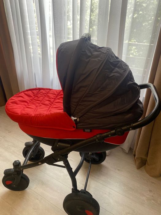 Коляска три в одном