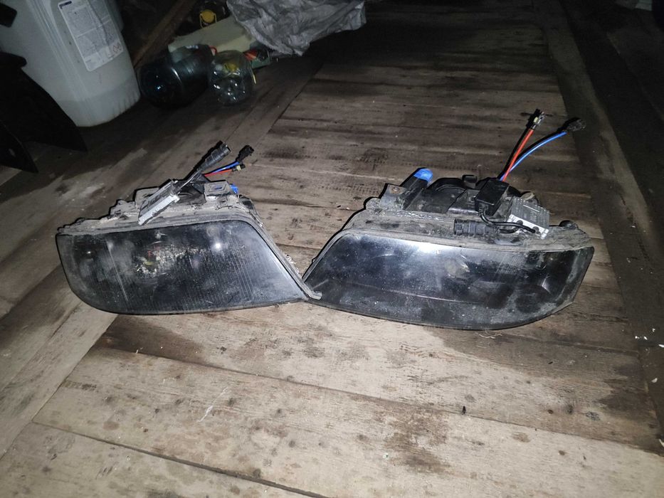 Фары Ауди а6с5  и ксинон