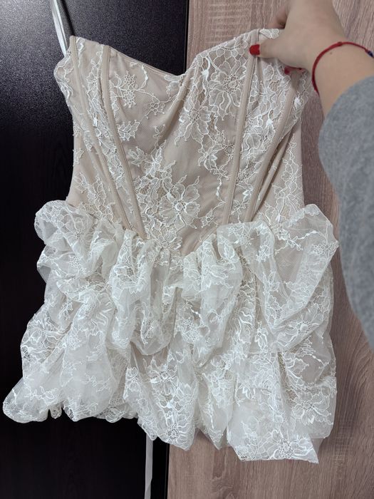 Чисто нова рокля