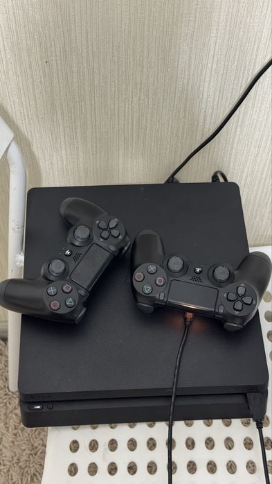 Playstation 4. 500GB