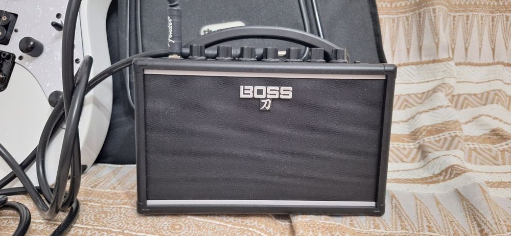 Chitară electrică Ibanez set complet (chitară+husă+amp+cablu+strap)