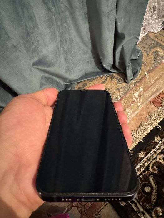 Айфон 12 продам хороший