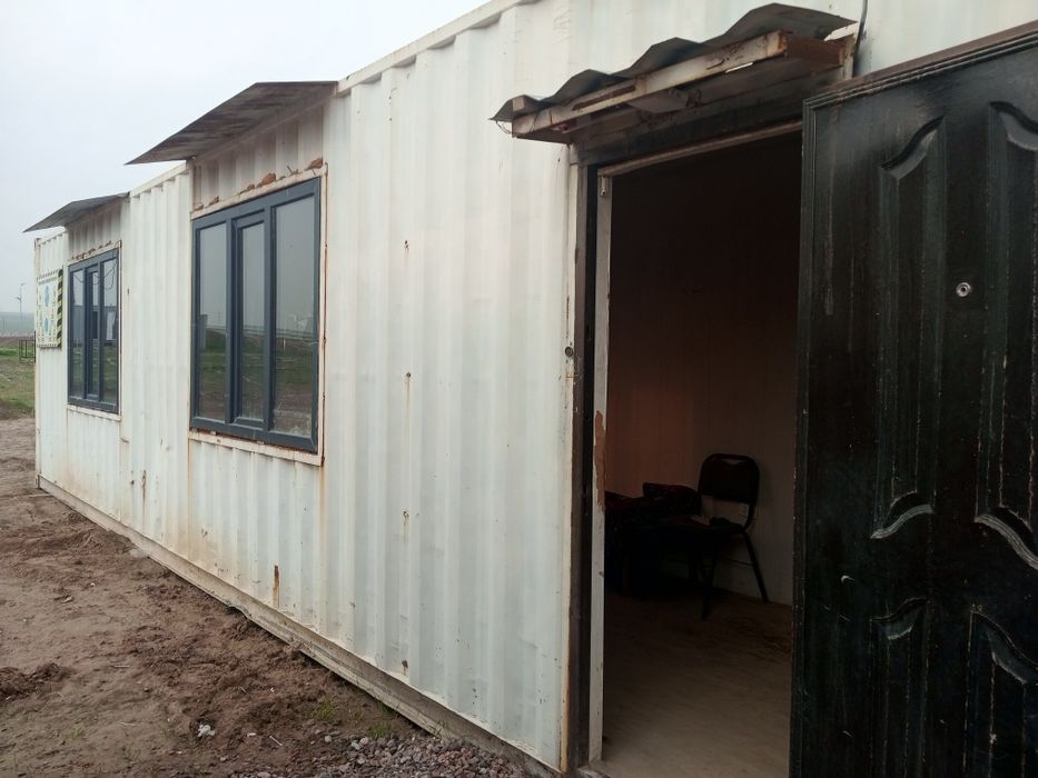 Konteyner domik sotiladi krovati bor