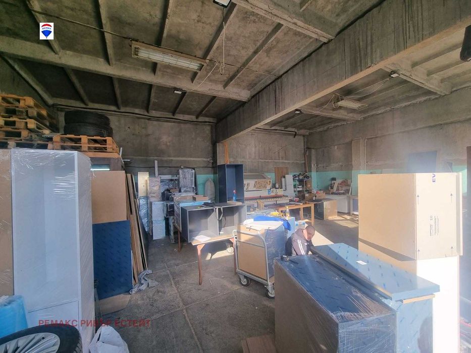 Помещение / склад под наем Западна промишлена зона