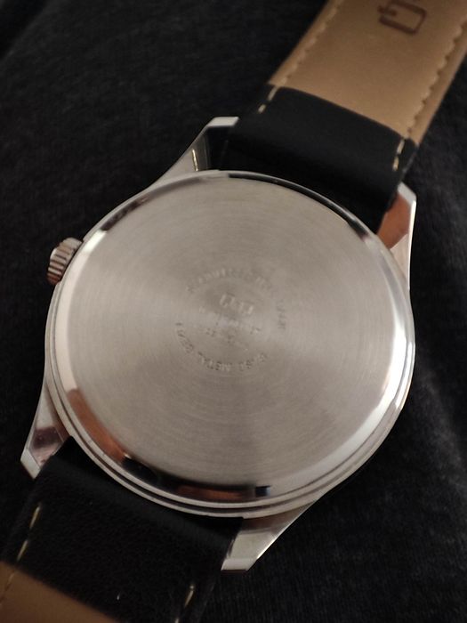 Ceas Q&Q Quartz 44mm nepurtat