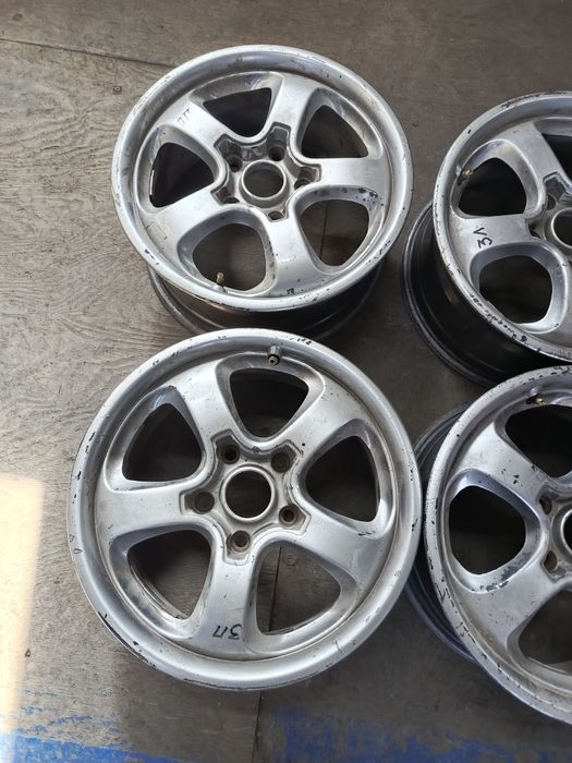 Легкосплавные диски .титанки 15 ие .