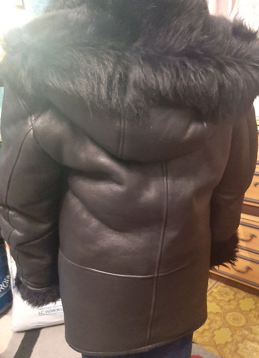 Продам дубленку на мальчика