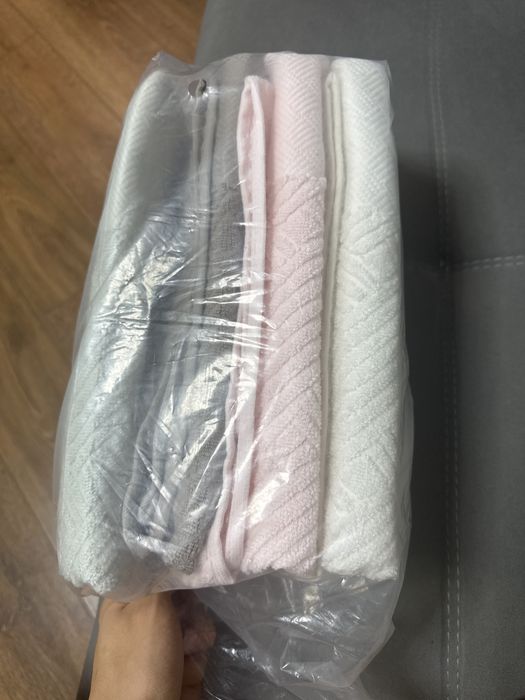 Продаю полотенца 1 штука за 6тысеч тг