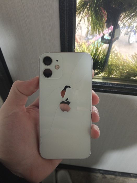 айфон 12мини.