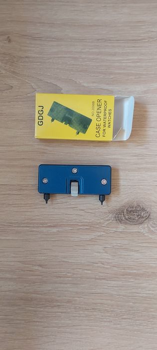 Часовникарски инструмент за отваряне на заден капак,ключ
Описание:
100