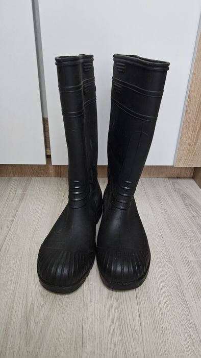 Резиновые сапоги новые