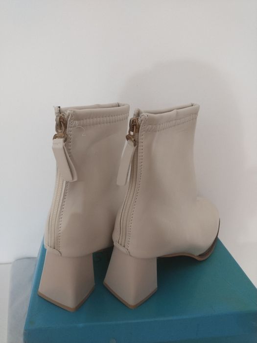 Күздік етік сатылады