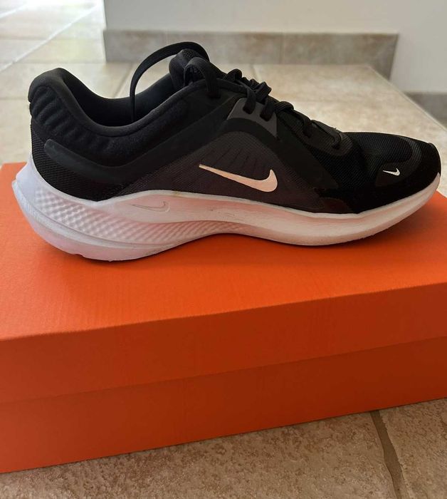 NIKE WMNS QUEST 5 40 номер