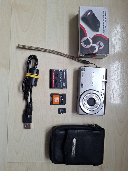 Aparat foto compact Casio Exilim EX ZS 15