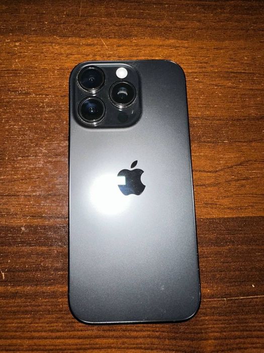 продам iPhone 16 pro