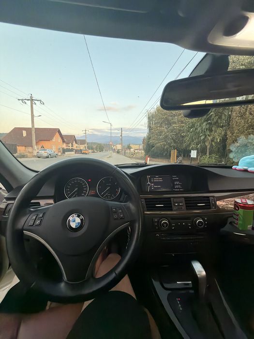 BMW Seria 3 2011 — imagine 5