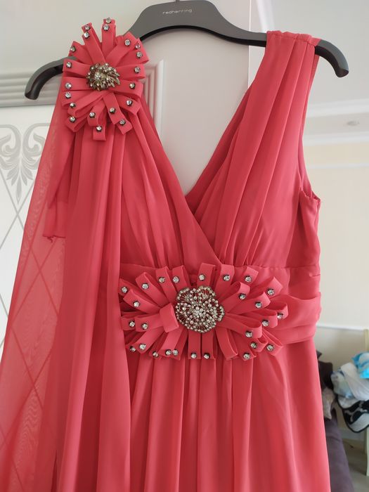 Красивое платье за 6000 тг