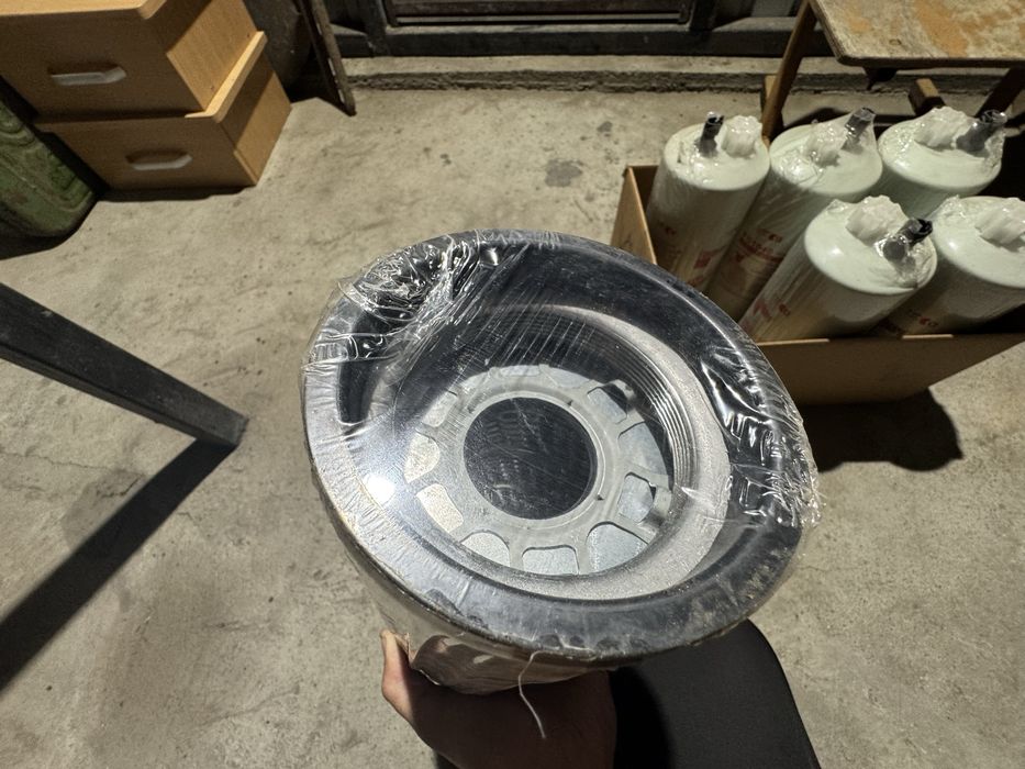 Продам топливные фильтры Fleetguard FS1040
